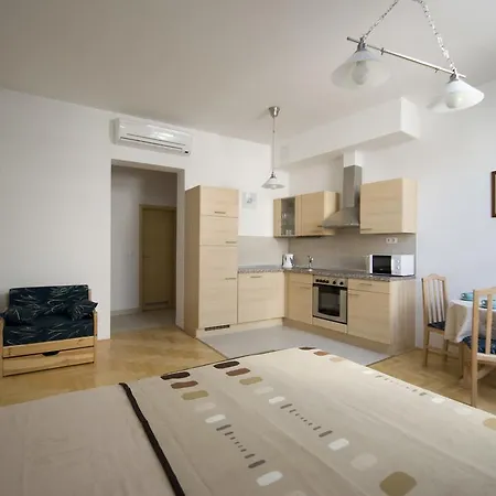 Gozsdu Spacious 아파트 부다페스트